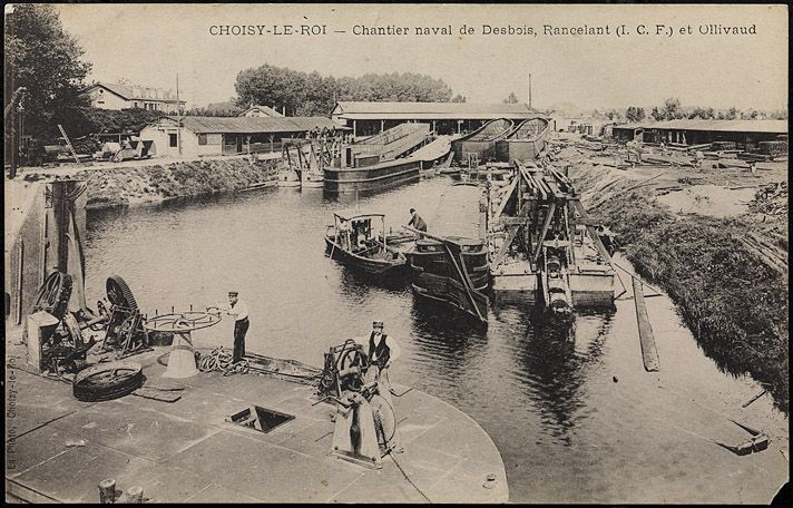 Choisy-le-Roi, usine de construction navale. Chantier naval de Desbois, Rancelant et Ollivaud. Carte postale. ( Musée de la batellerie, Conflans-Sainte-Honorine)