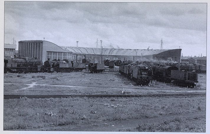 Villeneuve-Saint-Georges. La nouvelle rotonde. Photographie ancienne. Tiré de : Les dépôts vapeur du PLM / M. Chavy. Breil-sur-Roya : Editions du Cabri. (Association pour l'histoire des chemins de fer, Paris)