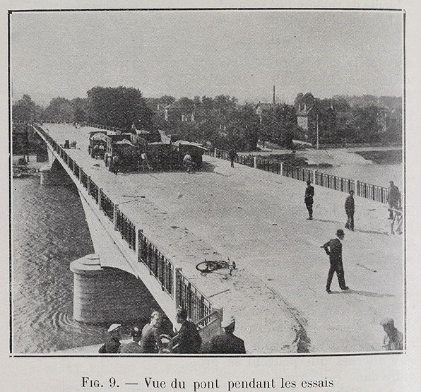 Villeneuve-Saint-Georges . Pont de Villeneuve-Saint-Georges (n°2). Vue du pont pendant les essais. Tiré de : Construction du pont de Villeneuve-Saint-Georges. In Le Génie Civil, 1er juillet 1939, n° 2968, p.1-5.