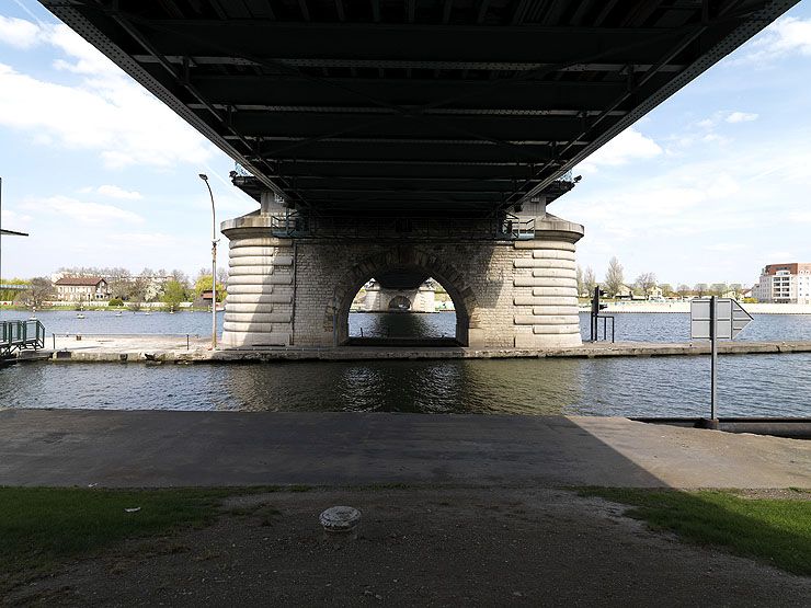 Vitry-sur-Seine, Alfortville. Pont de Port-à-l'Anglais. Vue du dessous du tablier.