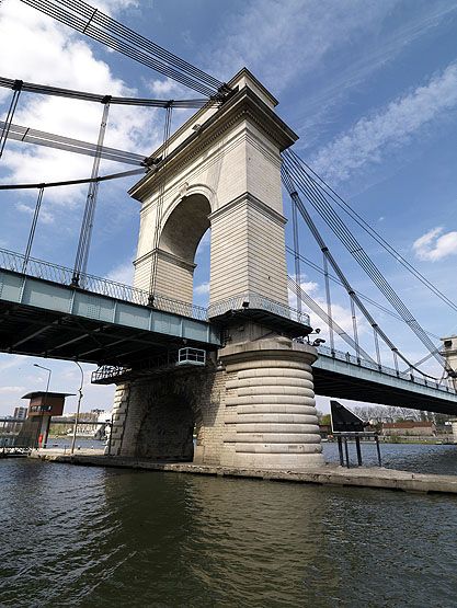 Vitry-sur-Seine, Alfortville. Pont de Port-à-l'Anglais. Vue d'ensemble de la pile côté Vitry.