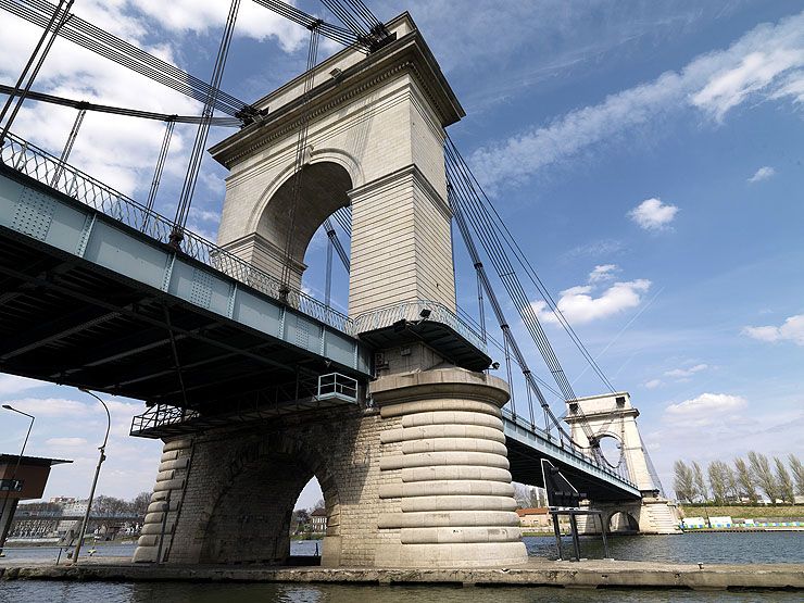 Vitry-sur-Seine, Alfortville. Pont de Port-à-l'Anglais. Vue d'ensemble depuis la rive de Vitry.