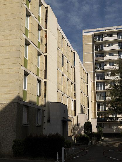 Vitry-sur-Seine, cité dite cité Gagnée, rue Gagnée, rue Champollion, rue de la Fraternité. Détail de la façade.