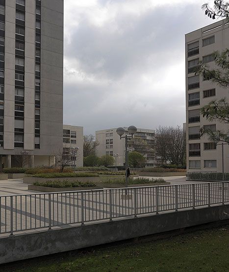 Chevilly-Larue, grand ensemble dit La Croix du Sud, avenue de la Croix-du-Sud, boulevard Jean-Mermoz . Vue d'ensemble.