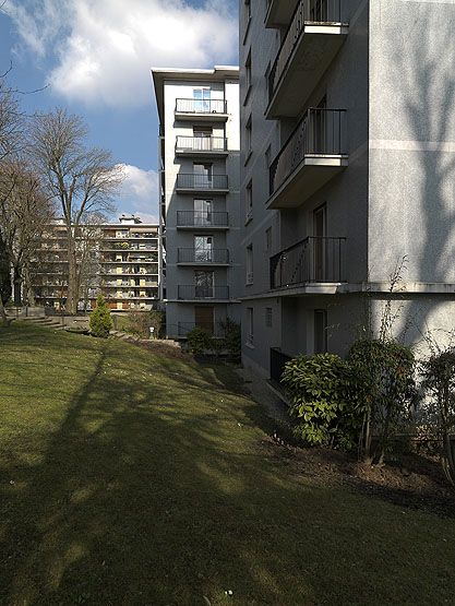 Thiais, cité dite parc de Thiais, 52-64 rue Victor-Basch. Ensemble construit en 1962 par A. Fur et E Mercier, architectes.