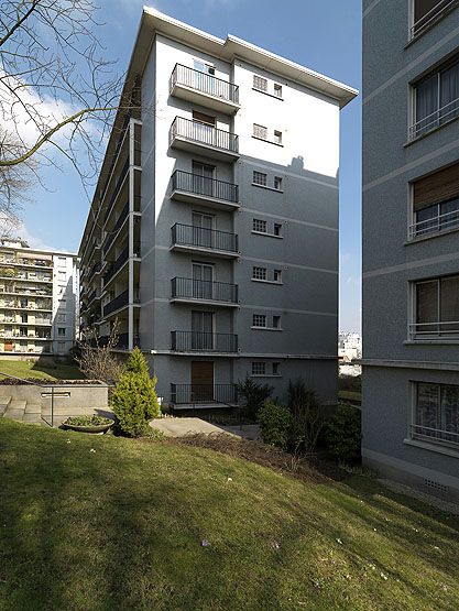 Thiais, cité dite parc de Thiais, 52-64 rue Victor-Basch. Ensemble construit en 1962 par A. Fur et E Mercier, architectes.