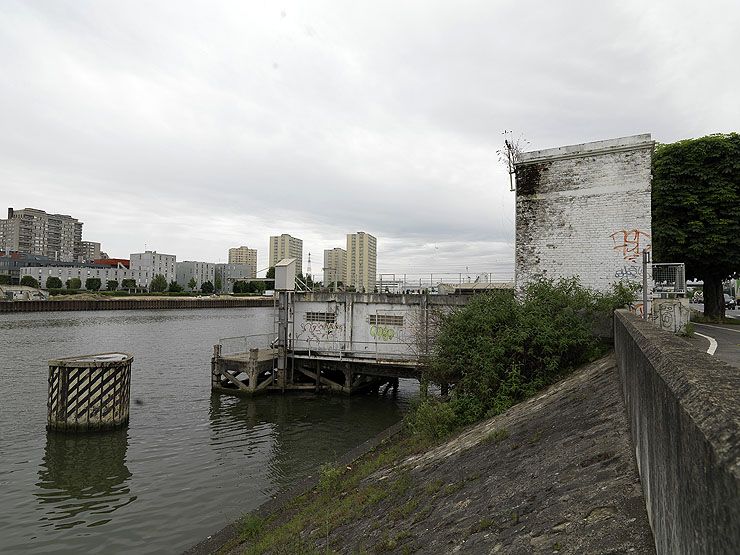 Vitry-sur-Seine, quai Jules Guesde. Appontement.