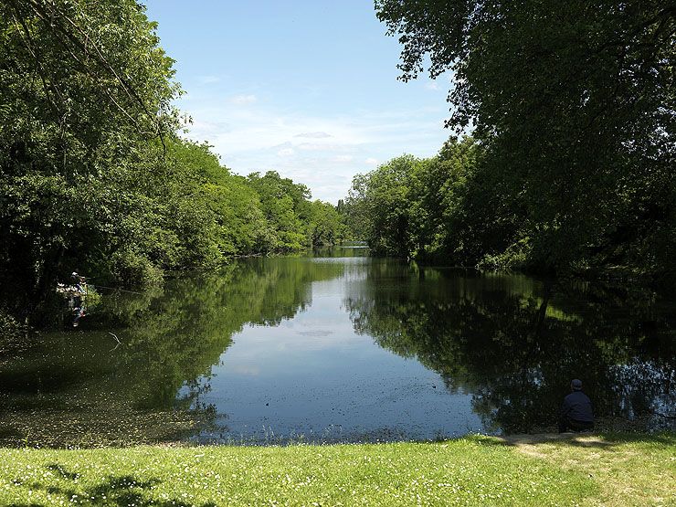 Choisy-le-Roi. Entrée de la darse, rive droite.