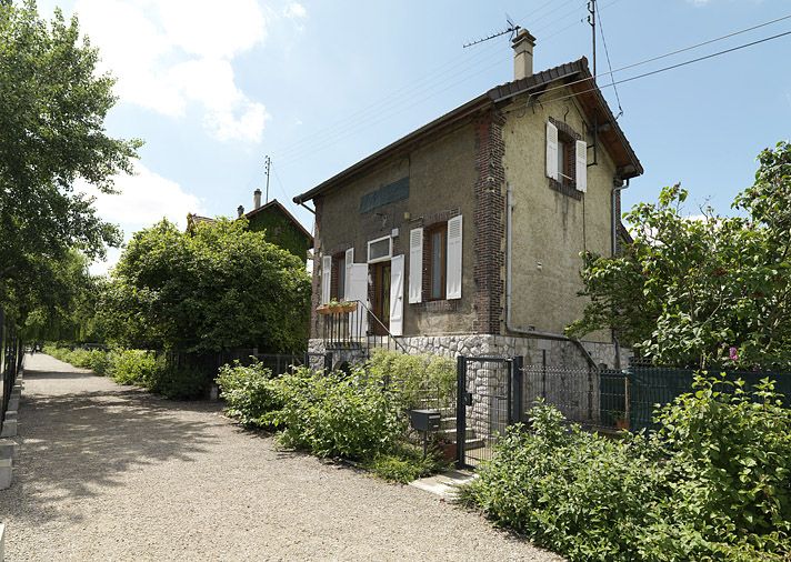 Alfortville, Vitry-sur-Seine. Barrage éclusé de Port-à-l'Anglais. Maison d'éclusier, côté Vitry.