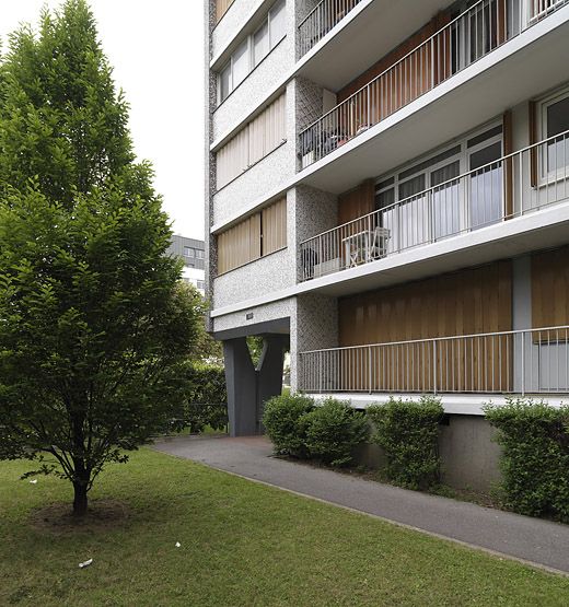 Vitry-sur-Seine, cité dite résidence de l'Espace, 120 rue Camille-Groult . Vue du jardin