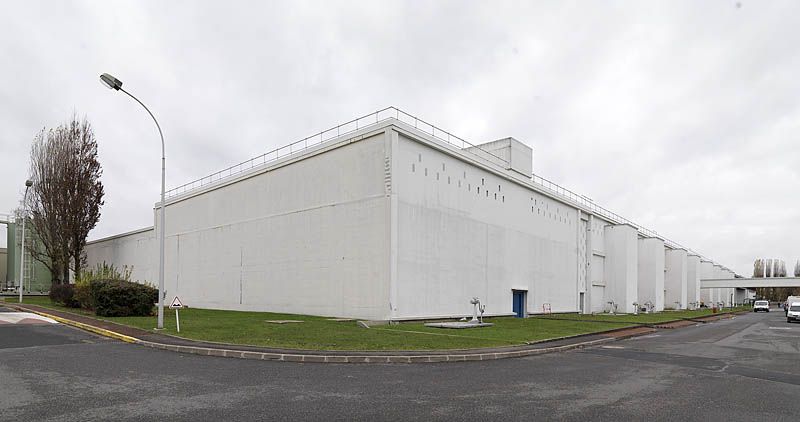 Choisy-le-Roi, établissement des eaux dit usine de traitement des eaux de Choisy. Vue d'ensemble des bassins.