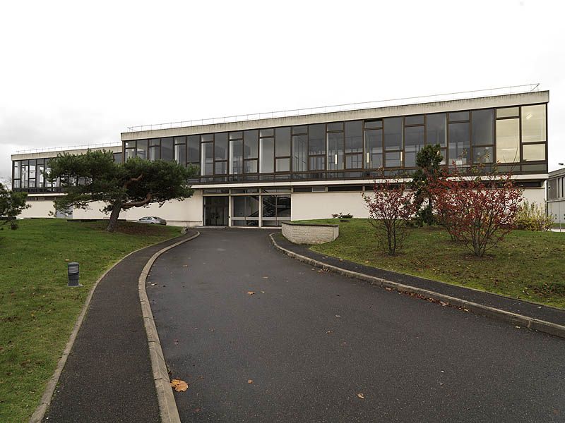 Choisy-le-Roi, établissement des eaux dit usine de traitement des eaux de Choisy. Bâtiment des générateurs d'ozone.