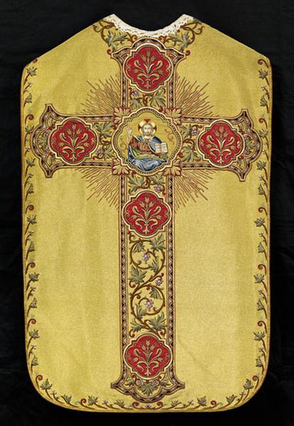 Vue d'ensemble du dos de la chasuble.