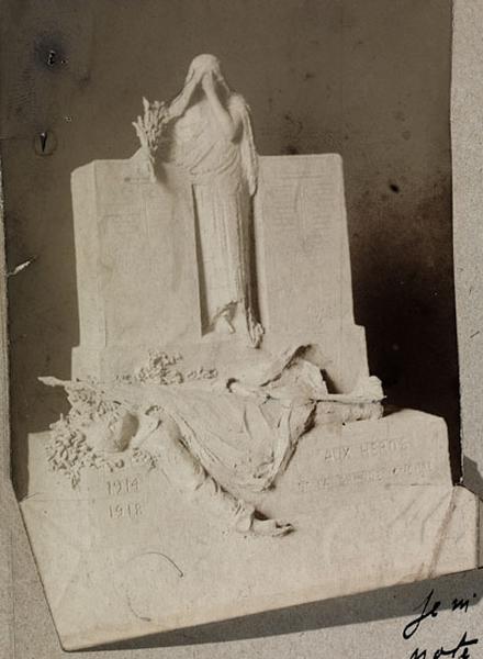 Maquette du projet de monument aux morts. Projet ayant reçu le premier prix.