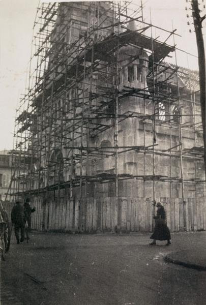 Vue de la construction de l'agrandissement en 1930 : façade.