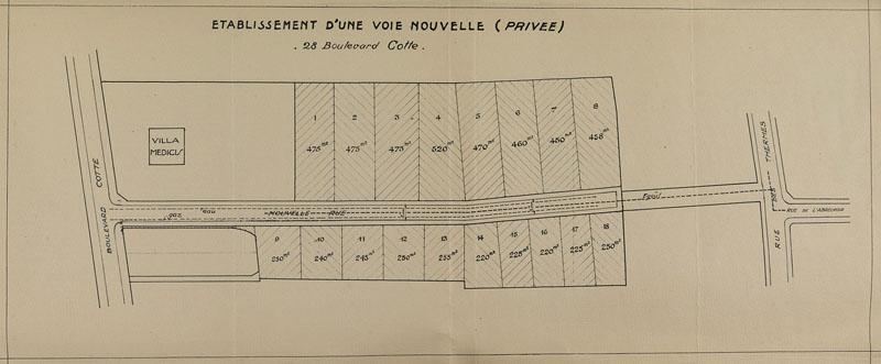 Plan du lotissement au 28 bd Cotte établi en 1933-1934 par l'ingénieur Bodart. A cette occasion est ouverte une nouvelle voie, la rue Paul Doumer. La publicité faite pour vendre les 18 lots est 'de devenir propriétaire dans la plus jolie banlieue de Paris' ' à 150 mètres du nouveau thermal'.
