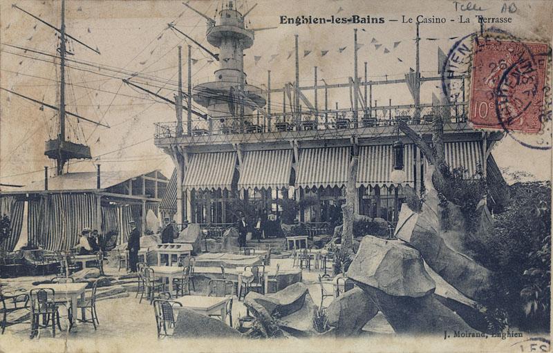 Casino navire : vue de la terrasse du restaurant sur le pont.