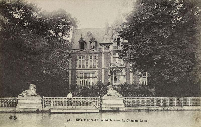 Vue d'ensemble de la façade sur le lac, vers le premier quart du 20e siècle.