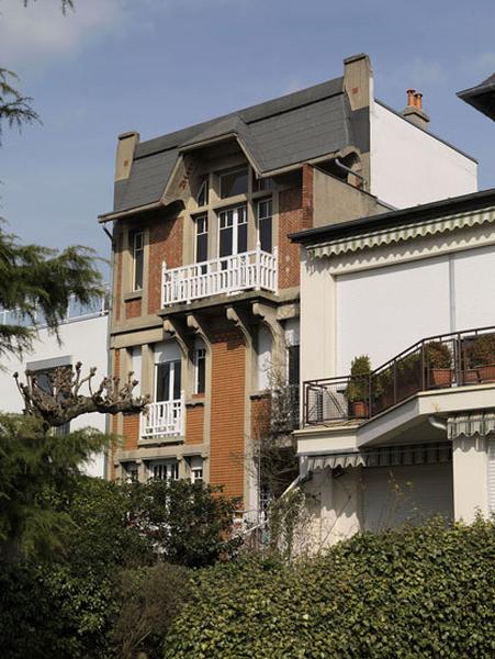 Vue en perspective de la façade.