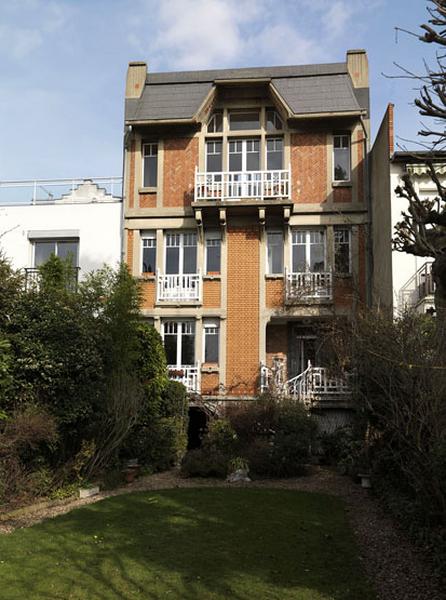 Vue d'ensemble depuis le jardin.