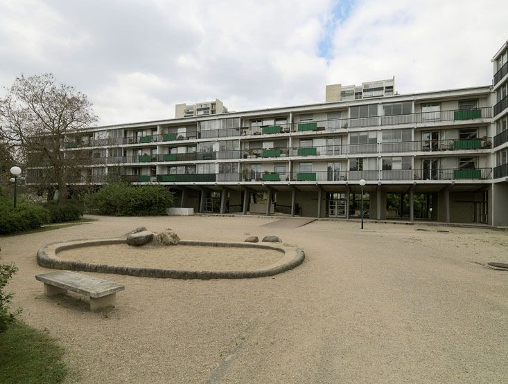 La barre F depuis l'aire de jeux.