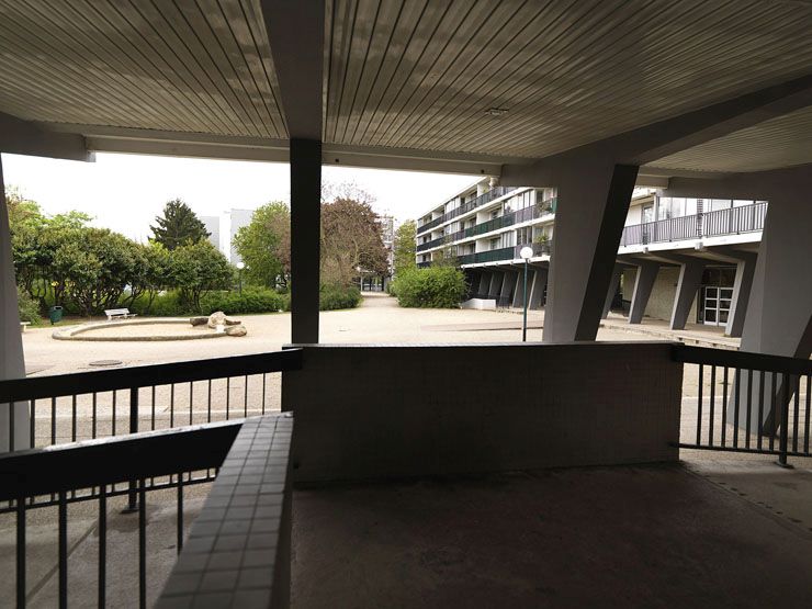 La barre F depuis le rez-de-chaussée de la barre E.