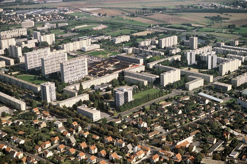 Vue aérienne du grand ensemble. Photographie, 01/09/1978. (Direction Régionale de l'Equipement Ile-de-France, 24113)