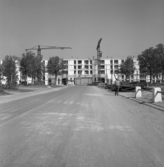 Vue depuis l'avenue Saint-Marc. Photographie, 1960. (Ministère de l'Ecologie, MRU 35629)