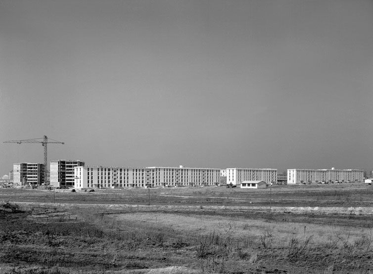 Le chantier de construction. Photographie, 1961. (Ministère de l'Ecologie, MRU 36808002)