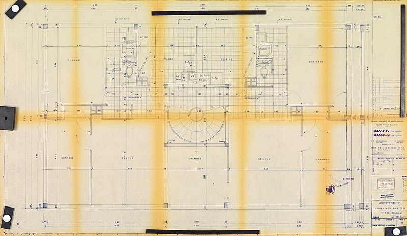 Plan d'un logement de quatre pièces. (AM Massy, 7 T 105)