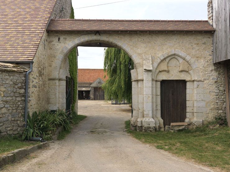 Le portail d'accès.