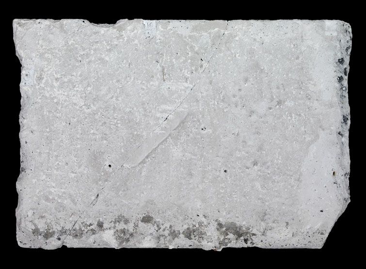 graffiti de chambrée sur carreau de plâtre formant contre-cloison