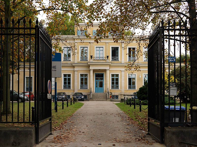 Choisy-le-Roi, maison de maître, 23 boulevard des Alliés. Vue de l'élévation antérieure.