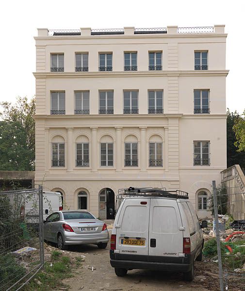 Thiais, demeure de notable dite château de Thiais, puis l' Ancien château de Thiais, couvent Saint-Coeur-de-Marie de soeurs de la congrégation de Saint-Joseph de Cluny, 29 rue Maurepas. Vue d'ensemble.