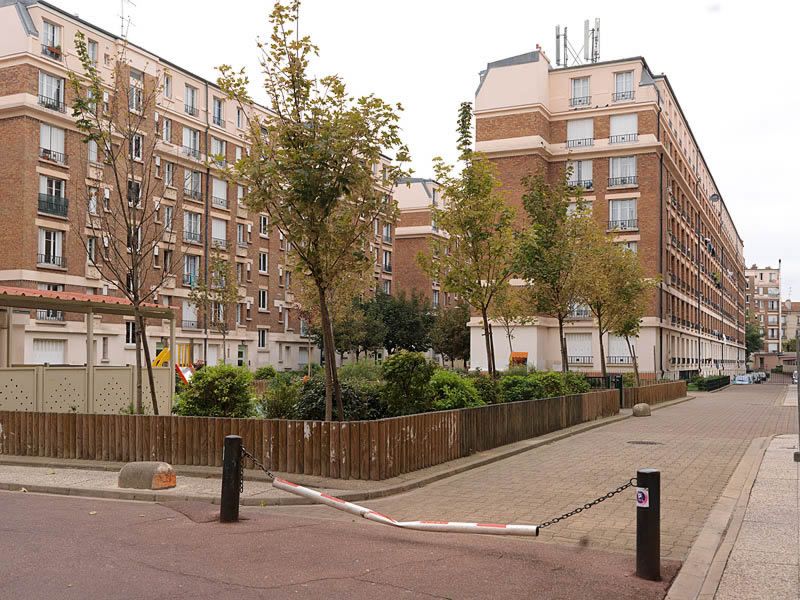 Vitry-sur-Seine, ensemble d'édifices à cour commune dit H.B.M. Désiré Granet, 1 à 15 rue Désiré Granet. Vue générale.