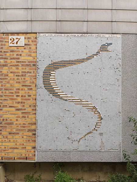 Mosaïque au 27 rue de la Serpente.