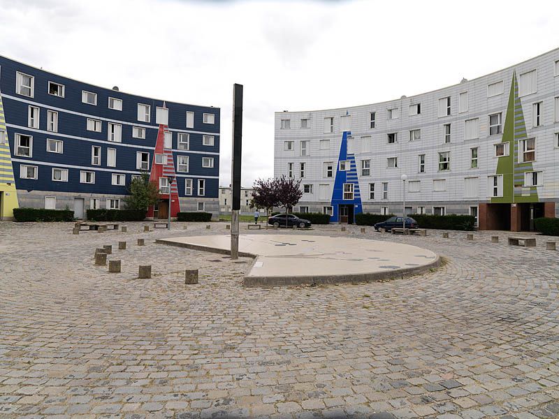 Place de l'Astrolabe.