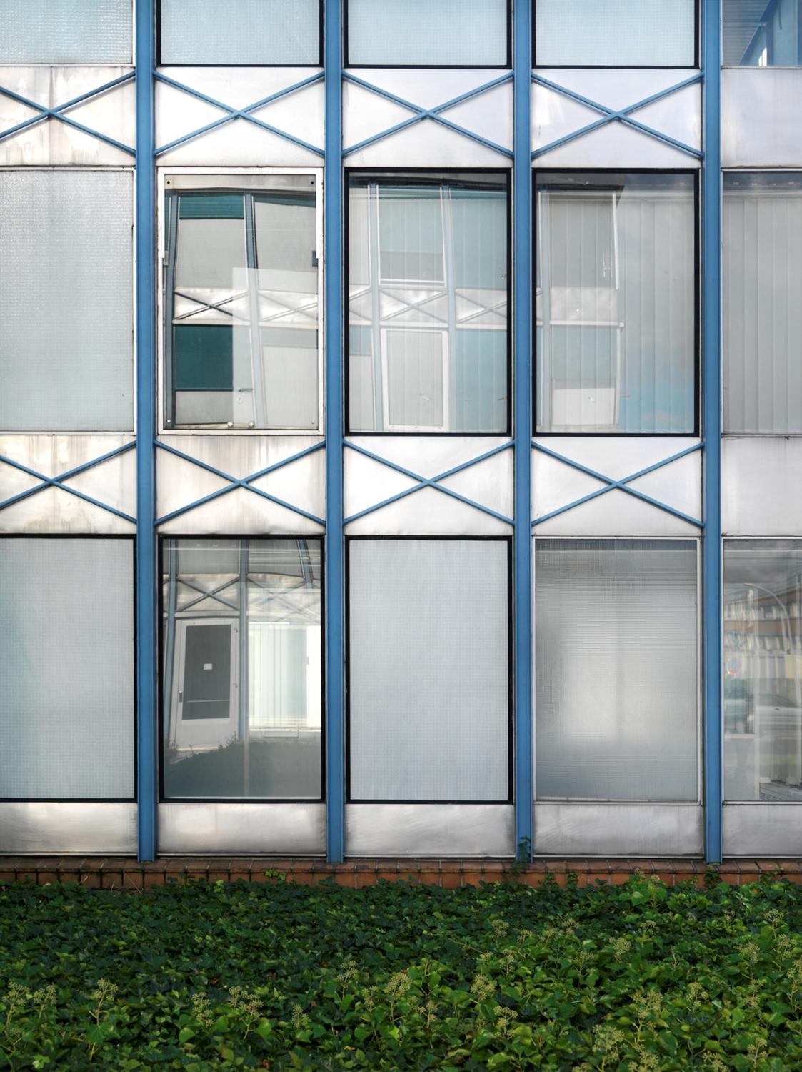 2012, le siège d'Air France ou bâtiment 363, détail de la façade.