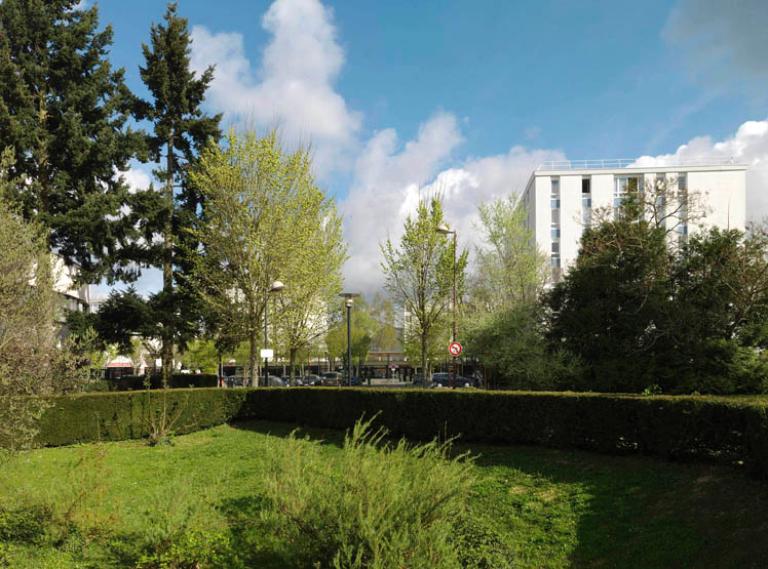 Le quartier du Pont-du-Routoir dans son écrin de verdure. 