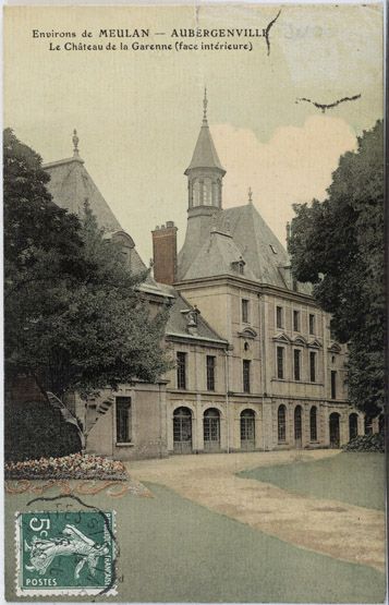 Façade intérieure du  château de la Garenne. Carte postale, vers 1925. (Collection particulière).