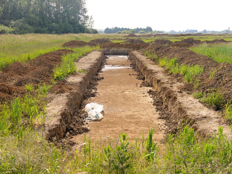 Gif-sur-Yvette. Terrains agricoles en cours d'urbanisation près de la rigole de Corbeville.
