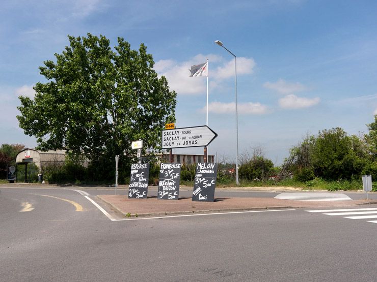 Saclay, Le Christ de Saclay. Le rond point dit du Christ de Saclay.
