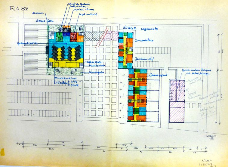 Esquisse en couleurs, 5 décembre 1968. Schéma de distribution des bâtiments de services. Ce document éclaire la manière de travailler d'Auzelle, conjuguant le dessin au trait pour une première approche et usage de couleurs pour déterminer les détails, afin de mieux distinguer les fonctions, les espaces, etc.
