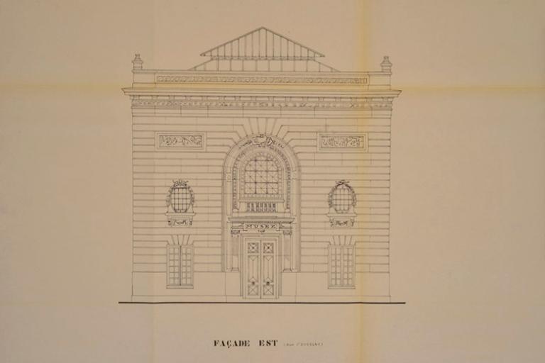 Relevé de la façade sur rue. Projet de restauration en 1981. Tirage. (AM Mantes-la-Jolie 53 W 123)