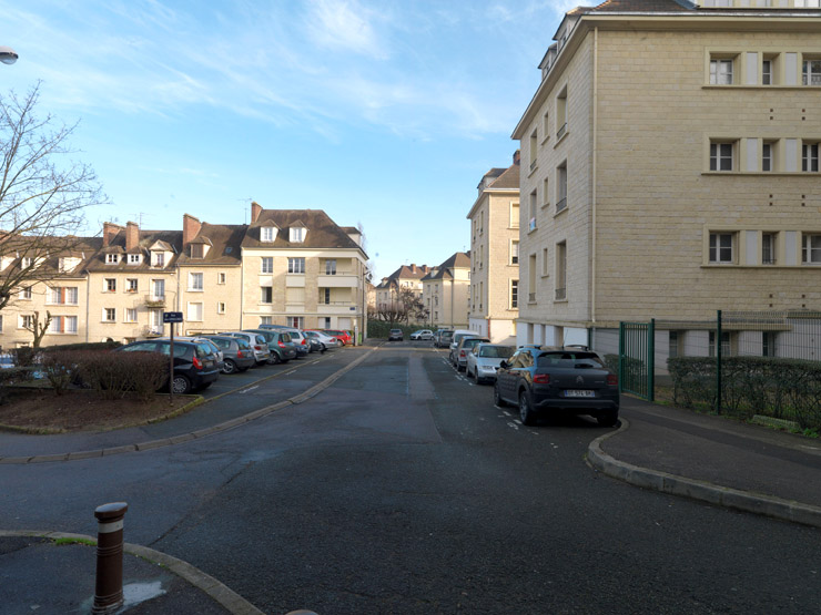 La façade arrière des immeubles de la place Saint-Maclou reprend le schéma de la façade arrière des immeubles de la Rue Nationale. 