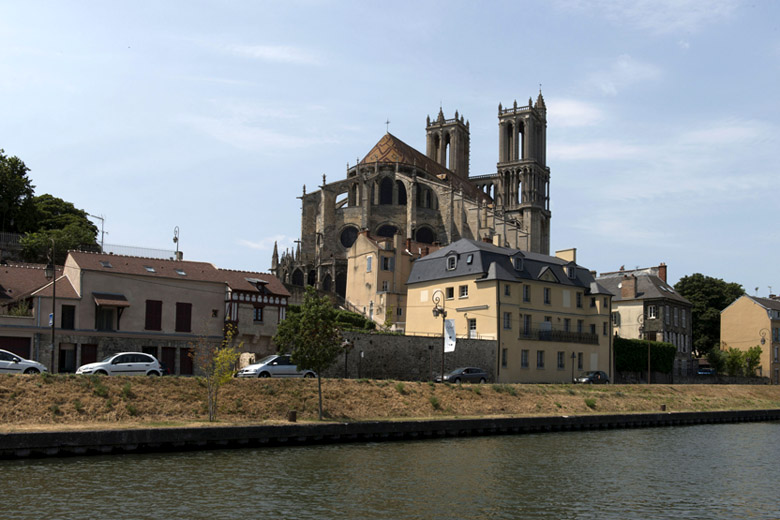 Vue du quai de la Tour depuis la Seine.