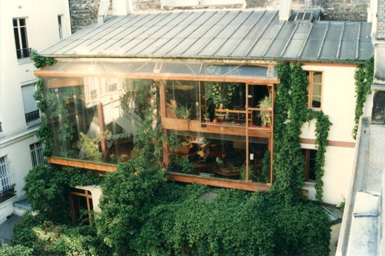 Vue de la maison-atelier de l'architecte, 6 rue Henri Barbusse à Paris (façade transformée par H.Baley).