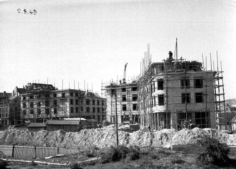 Les immeubles en cours de construction (Fonds Bertin).