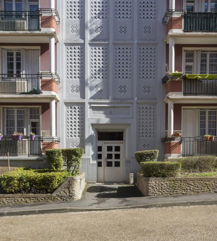 Façade du bâtiment latéral (1)