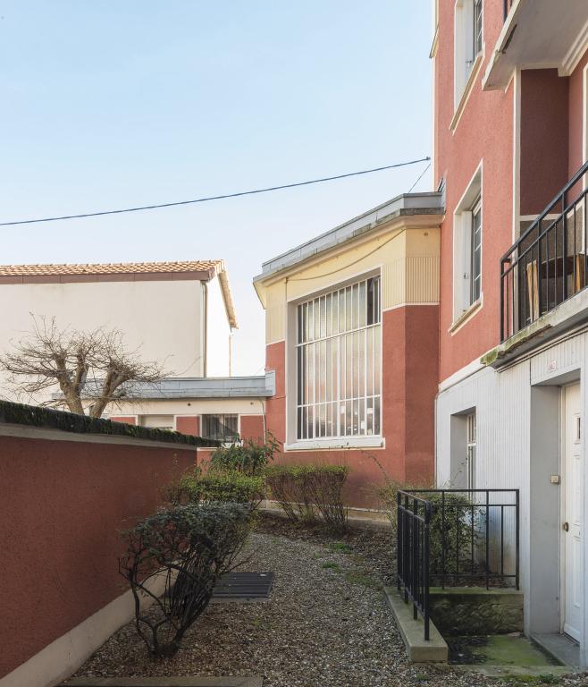 Vue des ateliers situés au rez-de-chaussée (5)